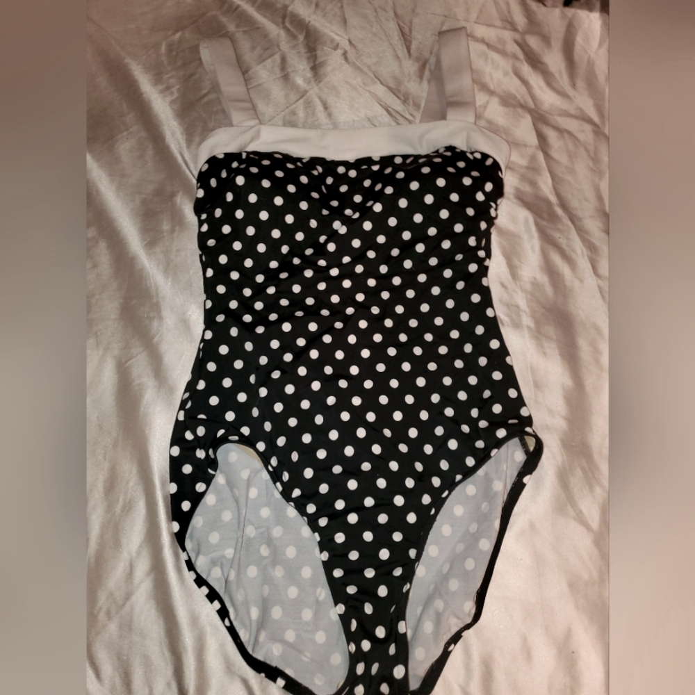 Never Worn Size 10 INC International Concepts Navy/White Polka-Dot Swims…